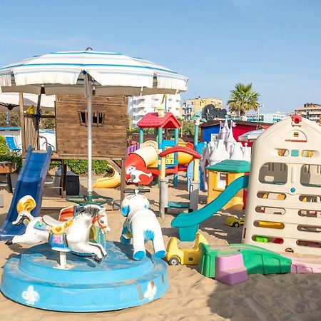 Hotel Mara Ріміні Екстер'єр фото