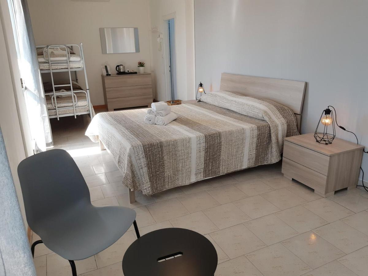 Hotel Mara Ріміні Екстер'єр фото