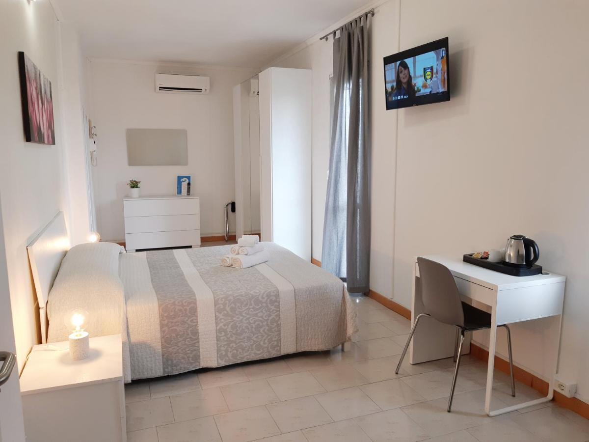 Hotel Mara Ріміні Екстер'єр фото