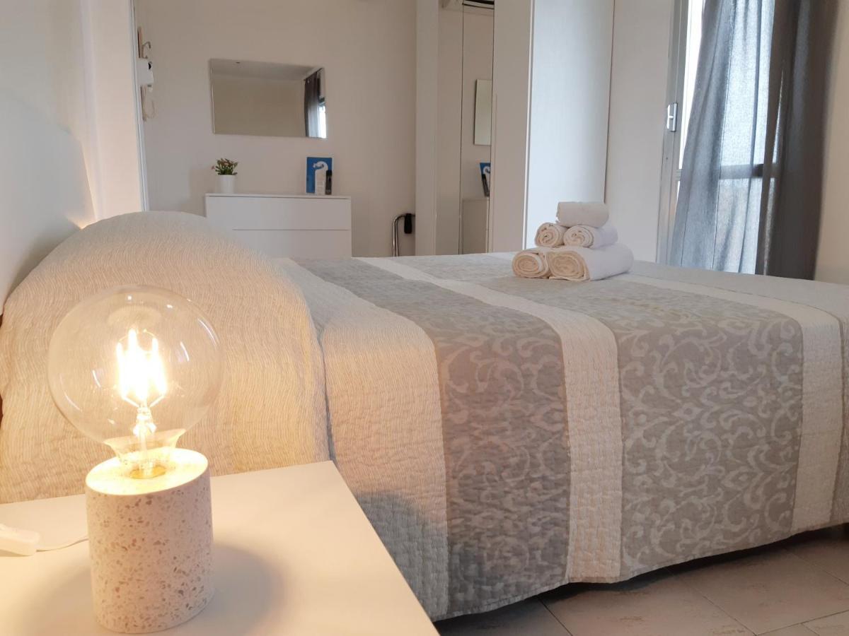 Hotel Mara Ріміні Екстер'єр фото