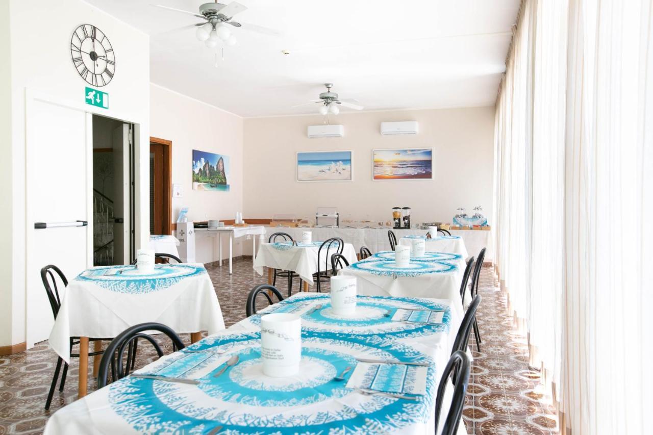 Hotel Mara Ріміні Екстер'єр фото