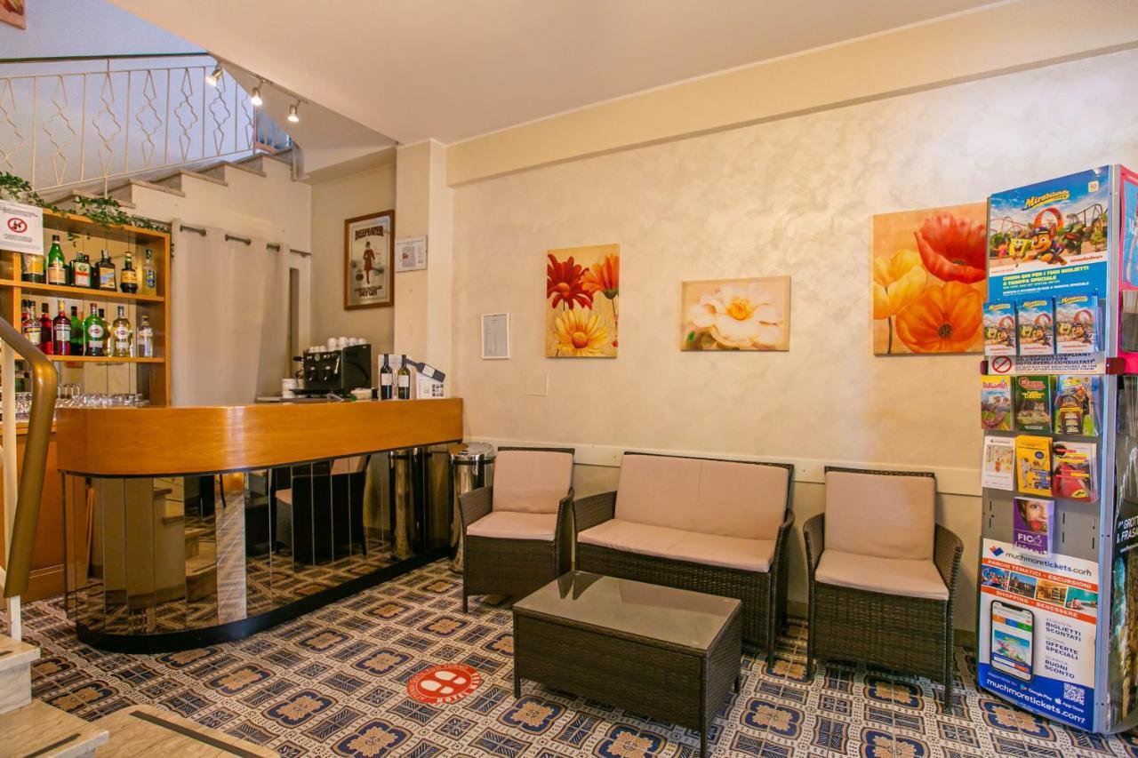 Hotel Mara Ріміні Екстер'єр фото