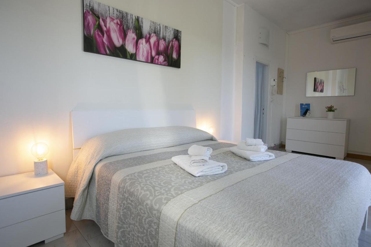 Hotel Mara Ріміні Екстер'єр фото