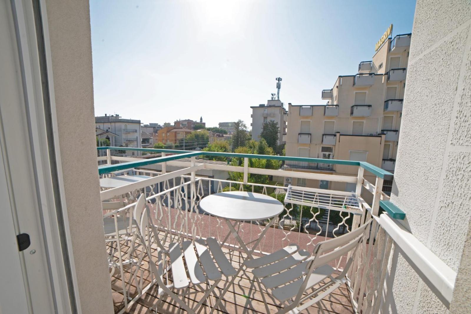 Hotel Mara Ріміні Екстер'єр фото