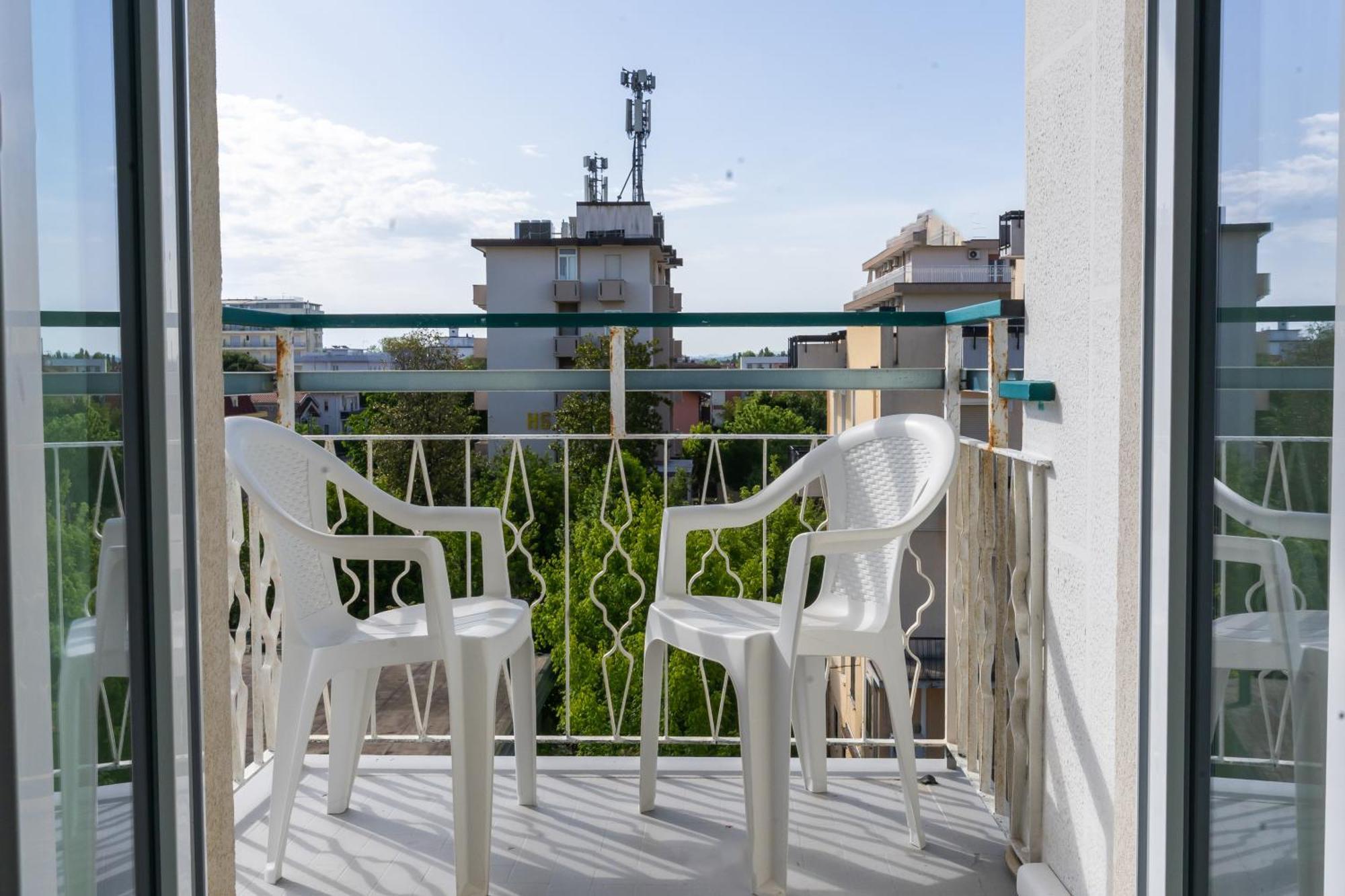 Hotel Mara Ріміні Екстер'єр фото