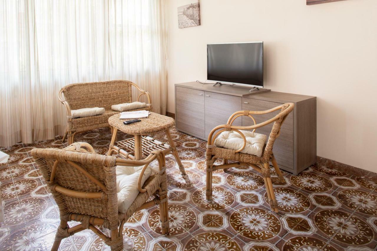 Hotel Mara Ріміні Екстер'єр фото